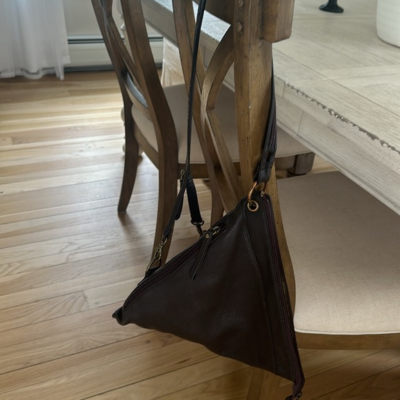 Hobo Slay Convertible Sling - Picture 11 of 16